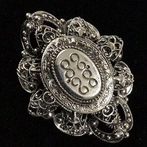Lovely “Victorianesque” Silver Tone Brooch.